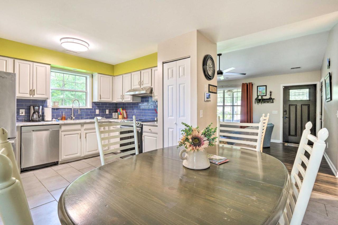 Peaceful Beaufort Home With Front Porch And Grill Luaran gambar